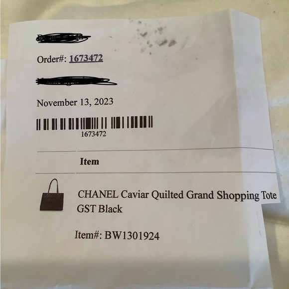 ✨NWT CHANEL caviar black w gold hard, authenticity card/dust bag yes (13X10) - Picture 16 of 16